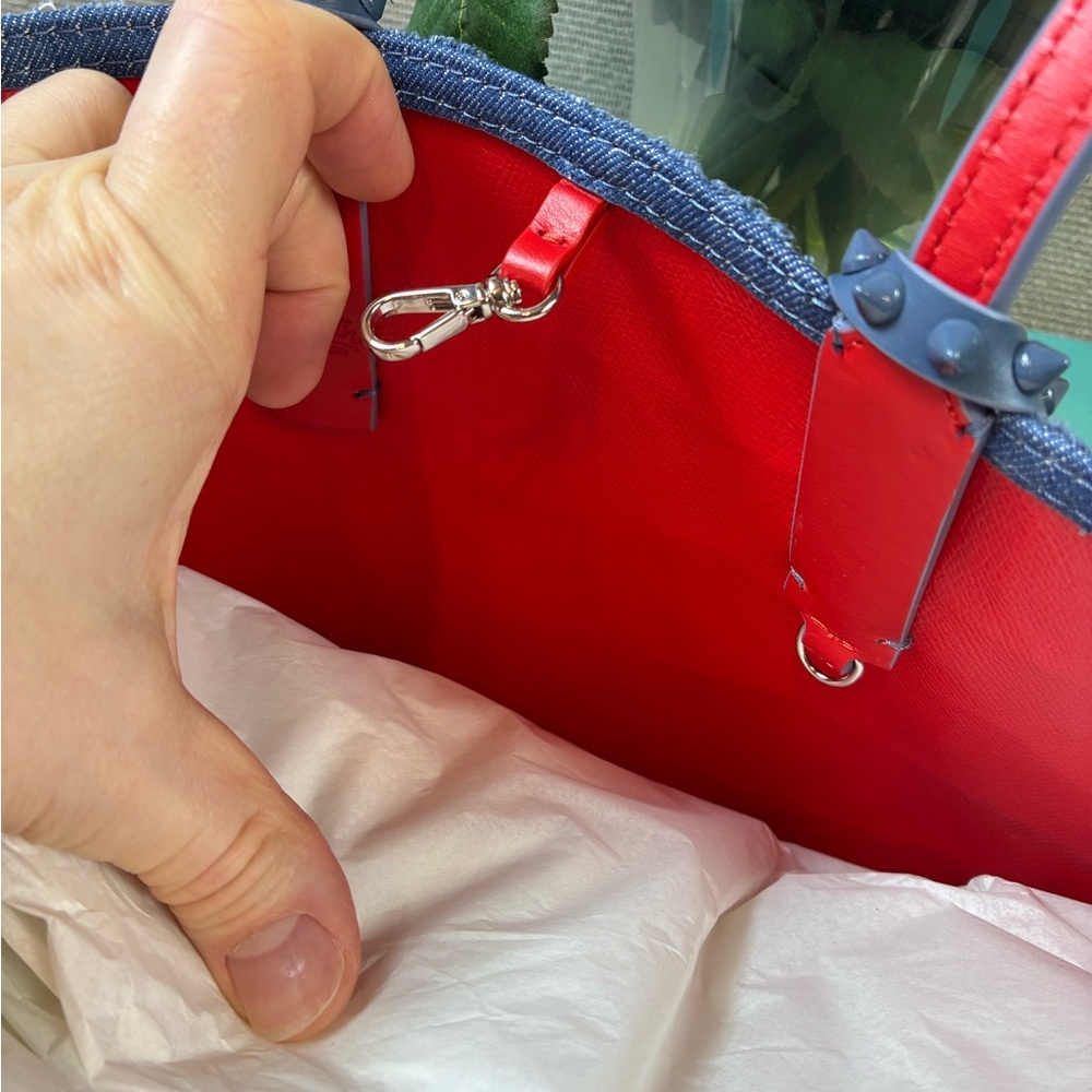 Christian Louboutin Blue Denim Tote with Red Lining NWOT. Posh Authenticated. - Picture 9 of 13